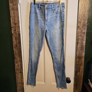 Abercrombie & Fitch Light Wash Skinny Jeans
